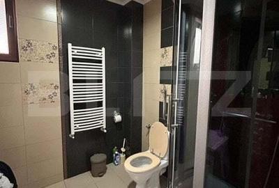 Casă cu 5 camere cu Teren 1600 Mp în Central - 2