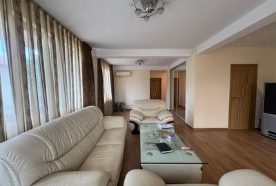 Apartament cu 3 camere semidecomandat, mobilat în Sud - 7
