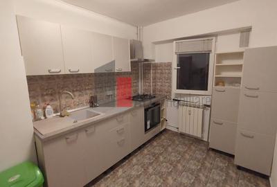 Apartament cu 3 camere decomandat, mobilat în Lacul Tei