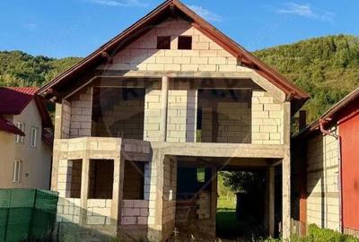 Casa / Vila cu 5 camere de vanzare - 2