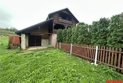 Casă cu 4 camere cu Teren 6226 Mp în Central - 2