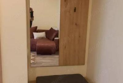 Inchiriez apartament 2 camere din 15 august - 2