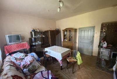 Casa de vanzare cu teren in suprafata de 3000 mp in comuna C - 5