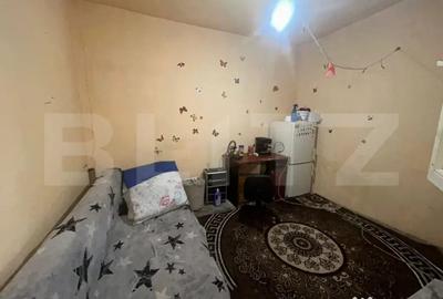 Casă cu 4 camere cu Teren 100 Mp în Central - 1