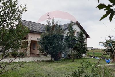 COMISION ZERO Casa spatioasa in Sasar cu curte si garaj - 1