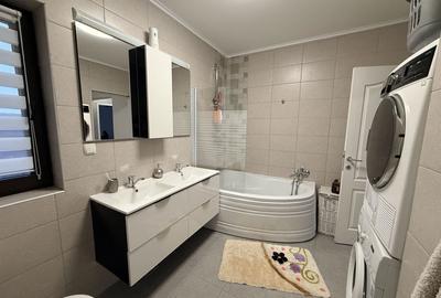 Casă cu 4 camere în Ciurbești - 1