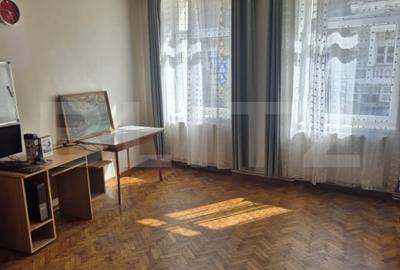 Casă individuală cu 3 camere cu Canalizare în Central - 2