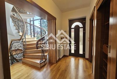 Casă individuală cu 6 camere cu Canalizare în Central - 8