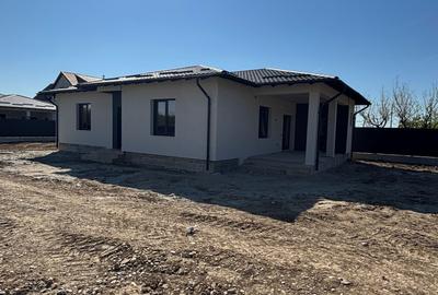 Casă cu 3 camere în Smeura - 4