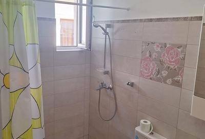 Casă cu 5 camere cu Canalizare în Central - 5