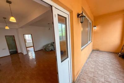 Casă cu 3 camere cu Canalizare în Central - 6