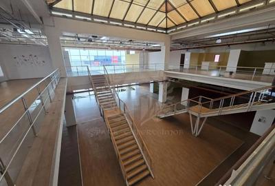 Spațiu comercial, de 3,400 mp, în Central - 2