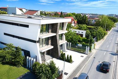 Duplex cu 5 camere cu Canalizare în Central - 18
