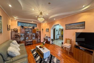 Vila de vanzare, cu 9 camere, 360 mp, zona Ora?tie - 9