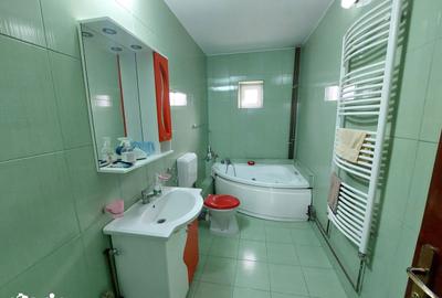 Casă cu 5 camere cu Teren 361 Mp în Micro 5 - 8