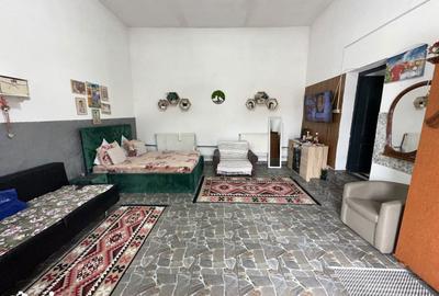 Casă cu 4 camere cu Teren 1014 Mp în Central - 10