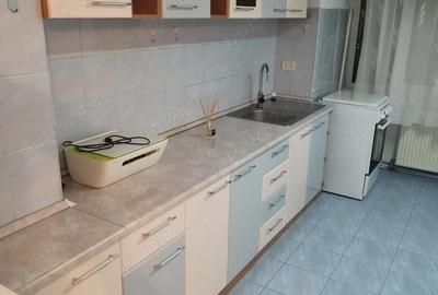 Apartament cu 2 camere decomandat în Carpați 2 - 4
