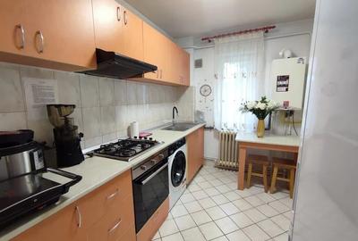 Apartament cu 2 camere decomandat, etajul 2/4, zona Tatarasi - 2