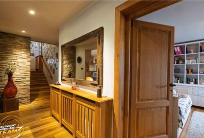 Casă cu 4 camere cu Teren 880 Mp în Central - 16