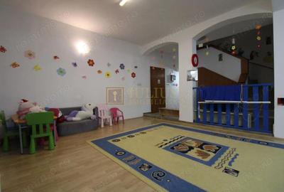 Casă cu 4 camere cu Teren 700 Mp în Lipovei