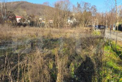 Teren de 738 mp, în Central - 2