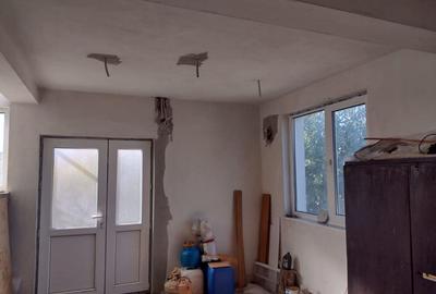 Casă cu 6 camere în Costi - 3