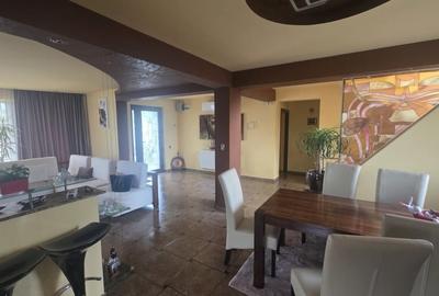 Casă individuală cu 7 camere în Central - 7