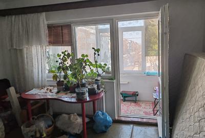 Pantelimon centru , langa Scoala - 3