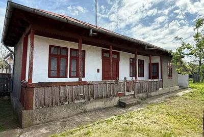Casă cu 3 camere cu Teren 550 Mp în Râmnicu Sărat