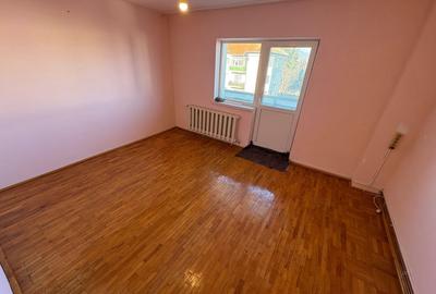 Apartament cu 3 camere decomandat în Central - 2