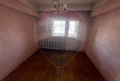 Apartament cu 4 camere de vanzare in zona Central Apartament cu 4 camere de vanzare in zona Central - 10