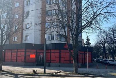 Spațiu comercial, de 300 mp, în Central - 7