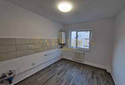 Apartament de 2 camere, 54 mp., zona Lama - 2