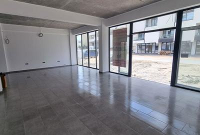 Spațiu comercial, de 116 mp, în Nord - 4