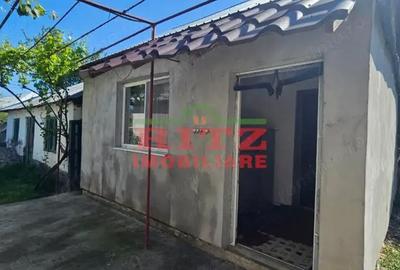Casă cu 2 camere cu Teren 688 Mp în Caracal - 1
