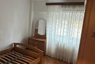 Apartament cu 3 camere decomandat în 1 Mai - 7