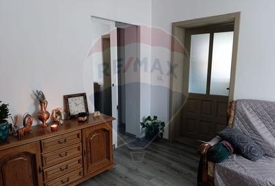 Casă individuală cu 5 camere cu Teren 343 Mp în Est - 20