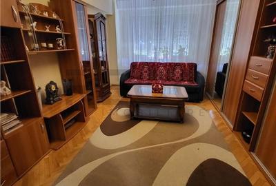 Apartament cu 3 camere decomandat în Valenta - 9