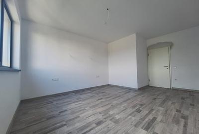 Casa tip duplex, incalzire in pardoseala, caramida, tigla ceramica - 12