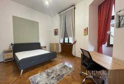 Apartament cu 2 camere semidecomandat, mobilat în Central