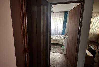 Apartament cu 3 camere, etaj 1/4, zona Alexandru cel Bun - 5