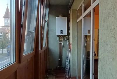 Apartament cu 2 camere decomandat în Girocului