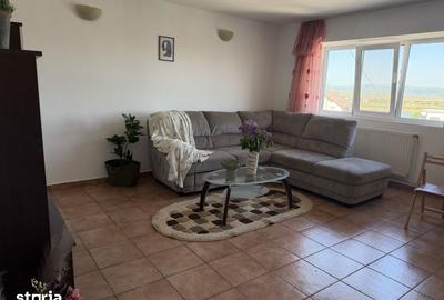 Apartament cu 3 camere decomandat în Banca Națională