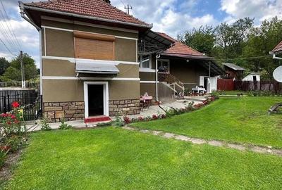 Casă cu 3 camere cu Teren 6600 Mp în Nădăștia - 2