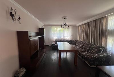 Casă individuală cu 10 camere cu Canalizare în Crevedia - 12