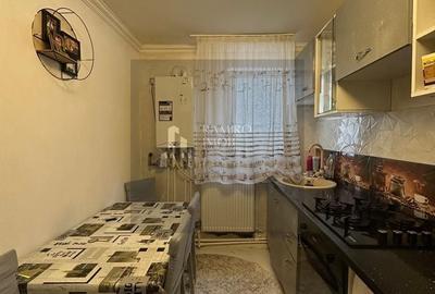 Apartament cu 2 camere semidecomandat, mobilat în Vitan