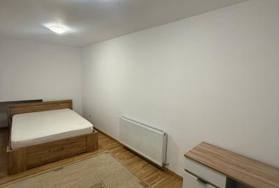 Apartament cu 3 camere semidecomandat în Central - 6