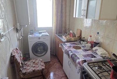 Apartament cu 3 camere semidecomandat în Central - 3