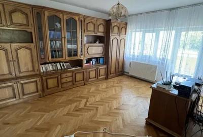 Casă cu 10 camere cu Teren 625 Mp în Păușești - 5