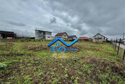 Teren de , intravilan, 401 mp, deschidere 24ml, Vorovesti, S - 2